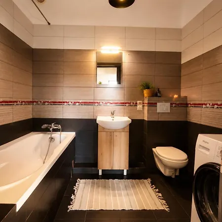 Koszary Osiedle Nad Jeziorem Dlugim Apartment *